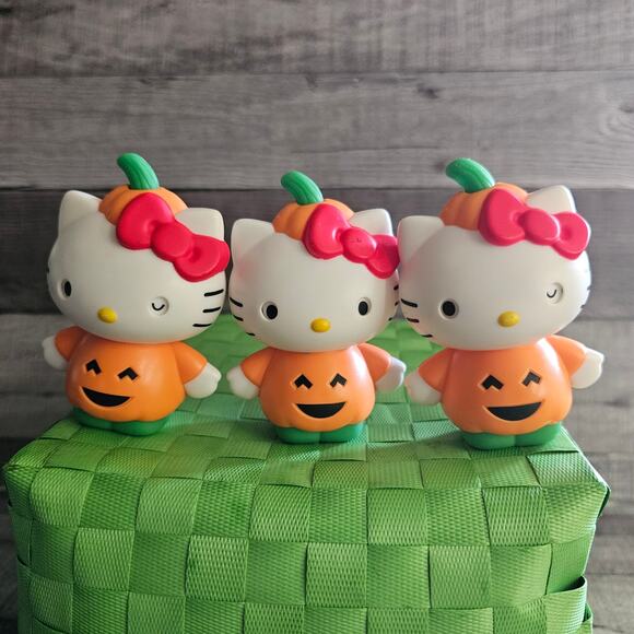 Lot of 5 Halloween 2019 Sanrio Hello Kitty McDonald's Toy Pumpkin Witch Skeleton - Picture 6 of 10
